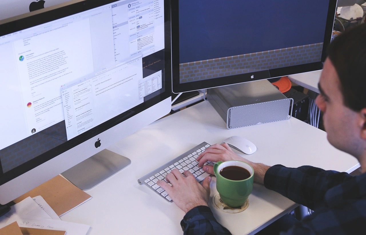 Comment développer son entreprise sur Internet : 7 astuces et 4 formations indispensables