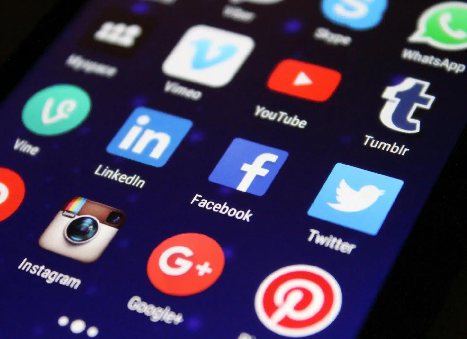 Guide : comment trouver une formation réseaux sociaux en ligne ?